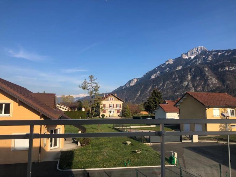 Appartement Belle Vue Sur Les Montagnes Saint-Pierre-en-Faucigny Exterior photo